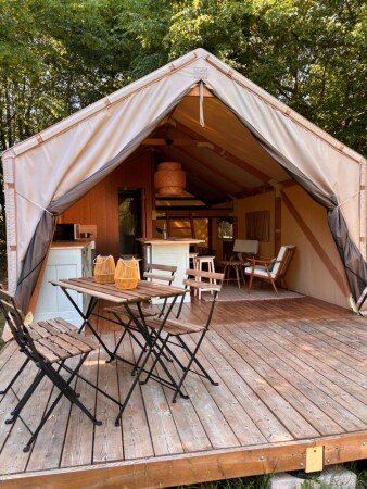 Camping / Mobil Home 4 voyageurs, avec jardin