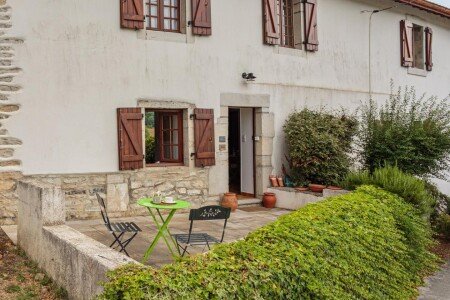 Maison en pierre cozy, 3 chambres, avec jardin