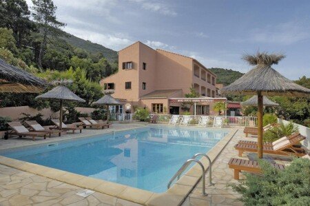 Hôtel avec piscine