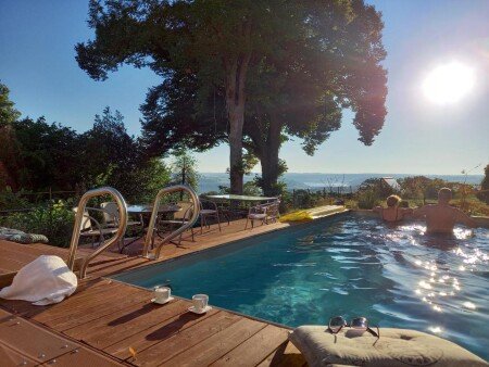 Bed and breakfast 4 voyageurs, avec piscine