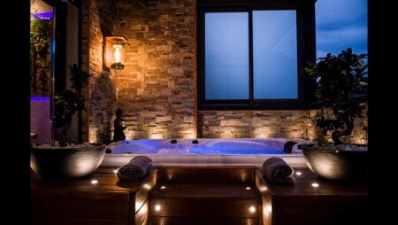 Bed and breakfast 2 guests, with pool