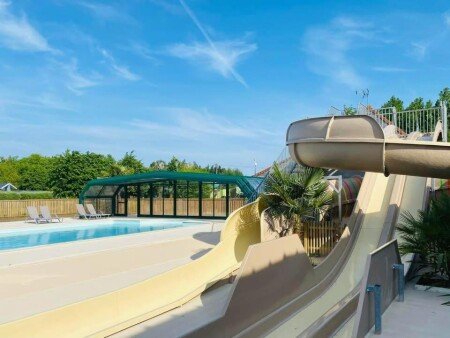 Camping / Mobil Home 8 voyageurs, avec piscine