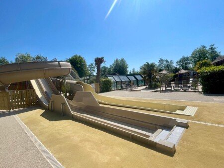 Camping / Mobil Home moderne, 6 voyageurs, avec jacuzzi