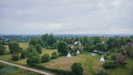 Tipi tout confort, 6 voyageurs, avec jardin
