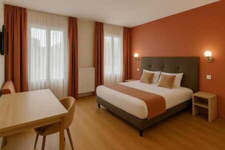 Hôtel moderne, avec jardin