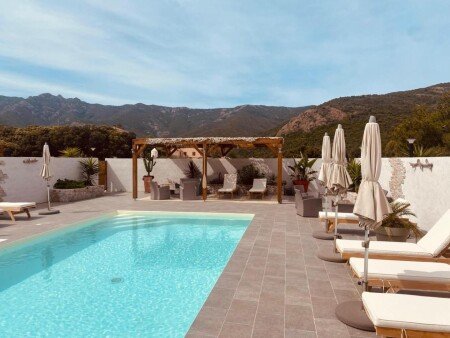 Gîte 4 voyageurs, avec piscine