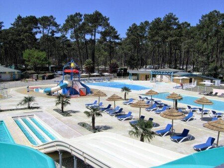 Mobil home 3 chambres, avec piscine