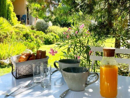 Bed and breakfast 4 voyageurs, avec piscine