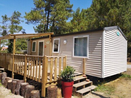 Camping / Mobil Home 3 chambres, avec piscine