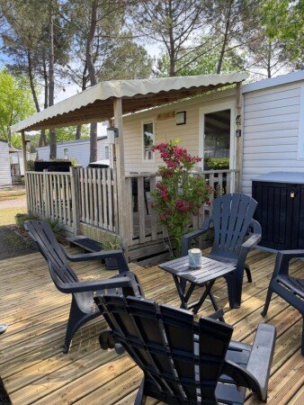 Camping / Mobil Home 2 chambres, avec jacuzzi