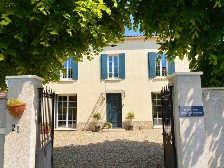 Bed and breakfast 3 voyageurs, avec piscine