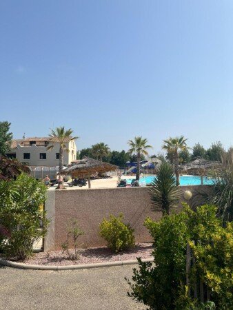 Camping / Mobil Home 3 chambres, avec jacuzzi