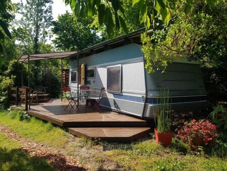 Camping / Mobil Home 1 chambre, avec jardin