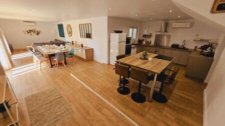 Casa 5 habitaciones, con aire acondicionado