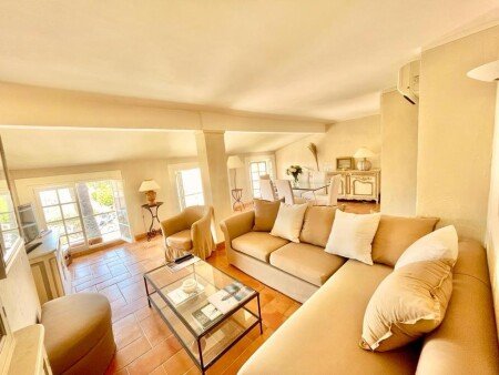 Apartamento 2 quartos, com ar condicionado