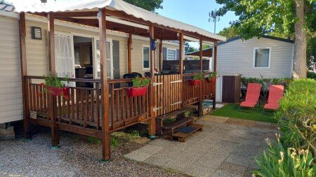 Mobil home 3 chambres, avec piscine