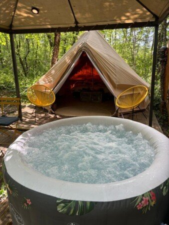 Hébergement insolite 1 chambre, avec jacuzzi