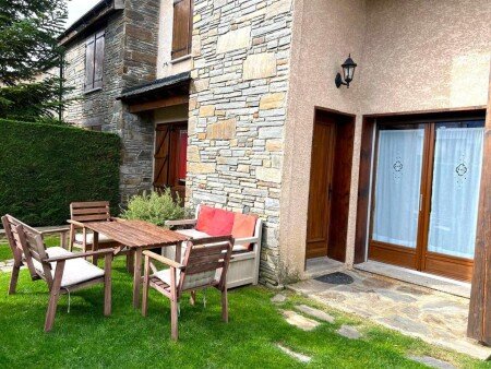 Casa 9 huéspedes, con jardín