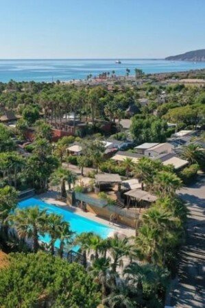 Camping / Mobil Home bien-être, 2 chambres, avec piscine