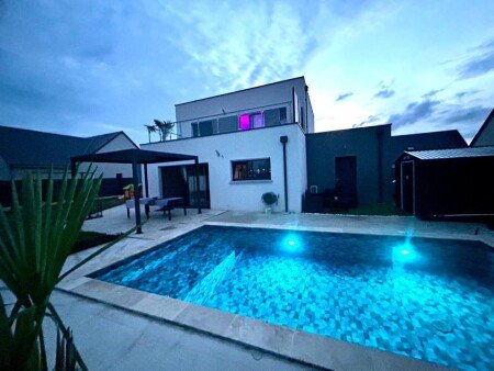 Villa 5 chambres, avec piscine