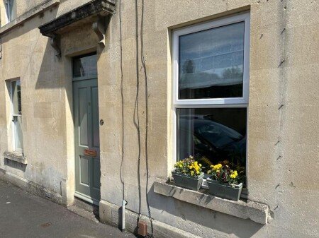 House 2 bedrooms, with garden