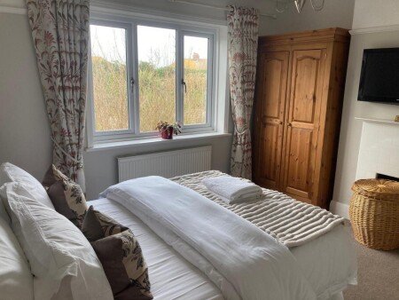 Bed and breakfast 1 bedroom, with garden