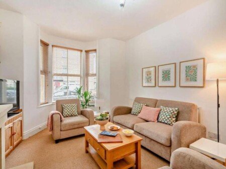 House 3 bedrooms, with garden