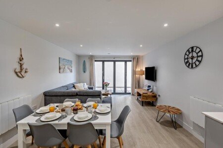 Apartment 2 bedrooms, with pool