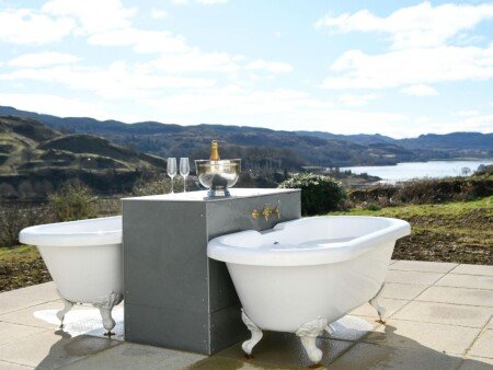 House 6 bedrooms, with jacuzzi