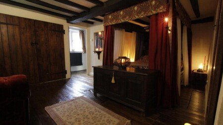 Bed and breakfast 1 bedroom, with garden