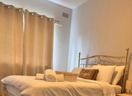 Bed and breakfast 1 bedroom, with garden