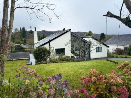 House 4 bedrooms, with jacuzzi