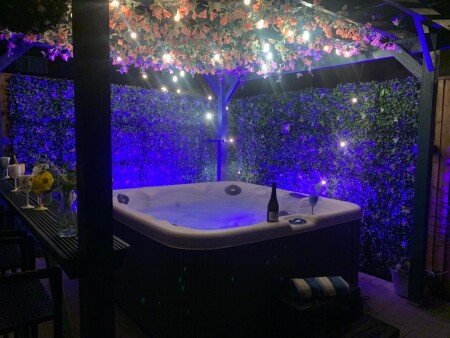 House 4 bedrooms, with jacuzzi