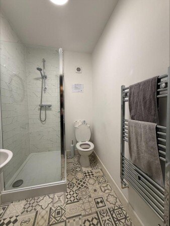 Bed and breakfast 1 bedroom, with parking