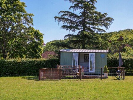 Casa 1 camera, con giardino