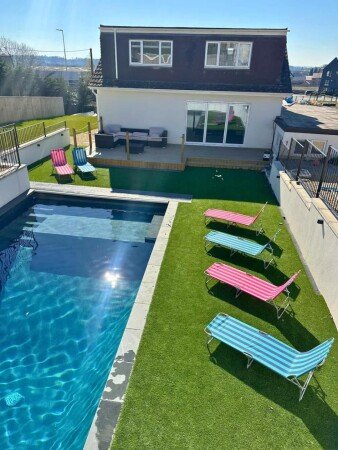 Villa 5 bedrooms, with pool