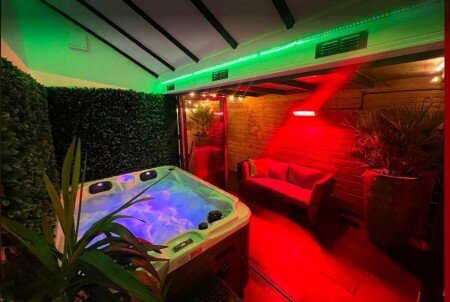 House 1 bedroom, with jacuzzi