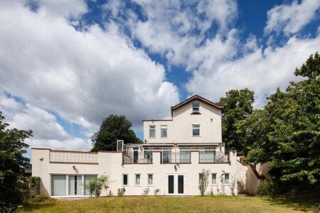 House 7 bedrooms, with pool