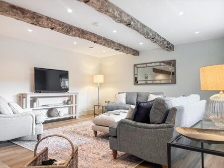 House 4 bedrooms, with jacuzzi