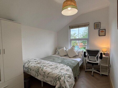 Bed and breakfast 1 bedroom, with garden