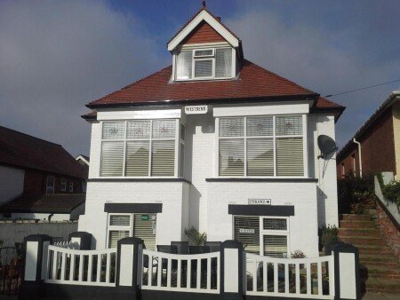 Bed and breakfast 4 guests, with garden