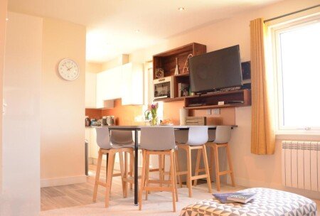 Apartment 4 bedrooms, with garden