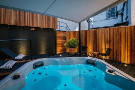 House 1 bedroom, with jacuzzi