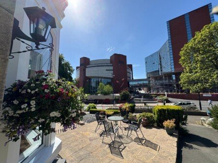 Bed and breakfast 2 guests, with garden