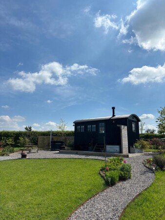 House 1 bedroom, with jacuzzi