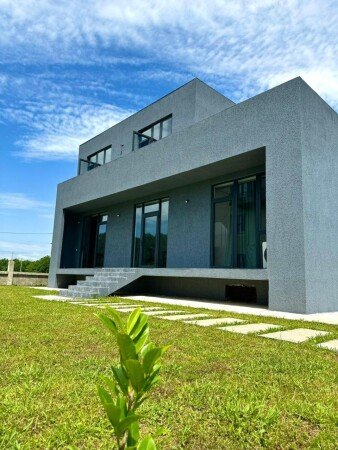 Villa 5 bedrooms, with garden