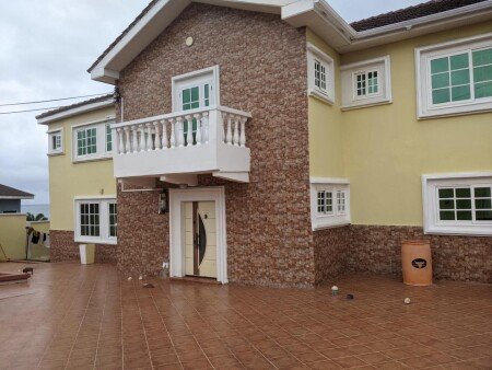 Appartement 4 chambres, avec jardin