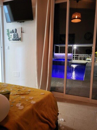 Maison 1 chambre, avec piscine