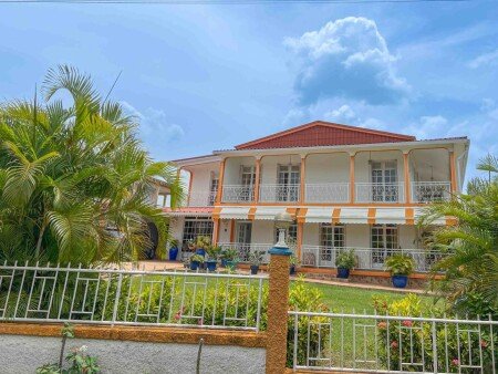 Bed and breakfast 2 voyageurs, avec piscine