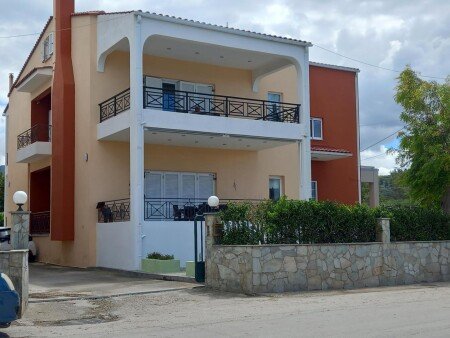 Casa 3 camere, con giardino